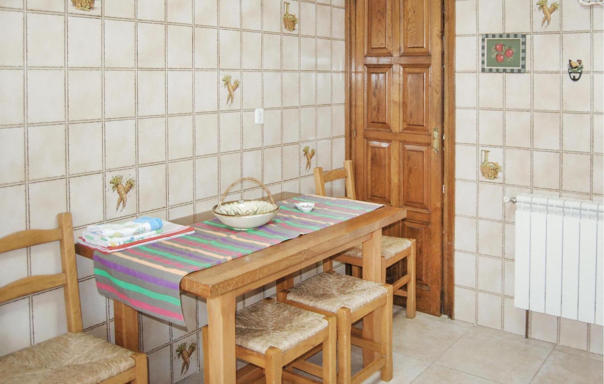 Gorgeous Home In Pilona With Kitchen La Pinera Ngoại thất bức ảnh